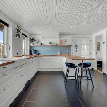 3026 Holiday home *