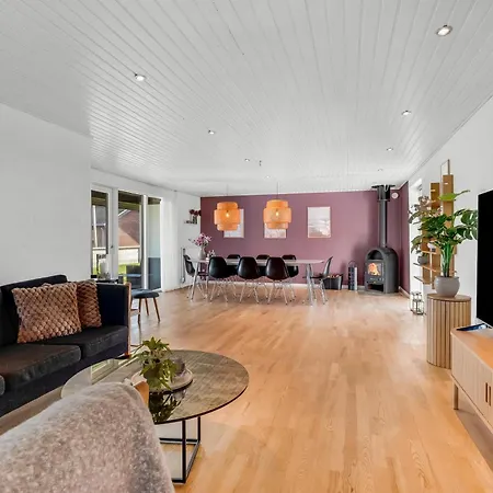 3026 Holiday home *