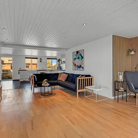 3026 Holiday home *