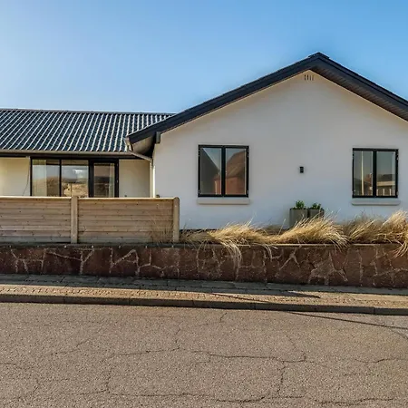 3026 Holiday home *